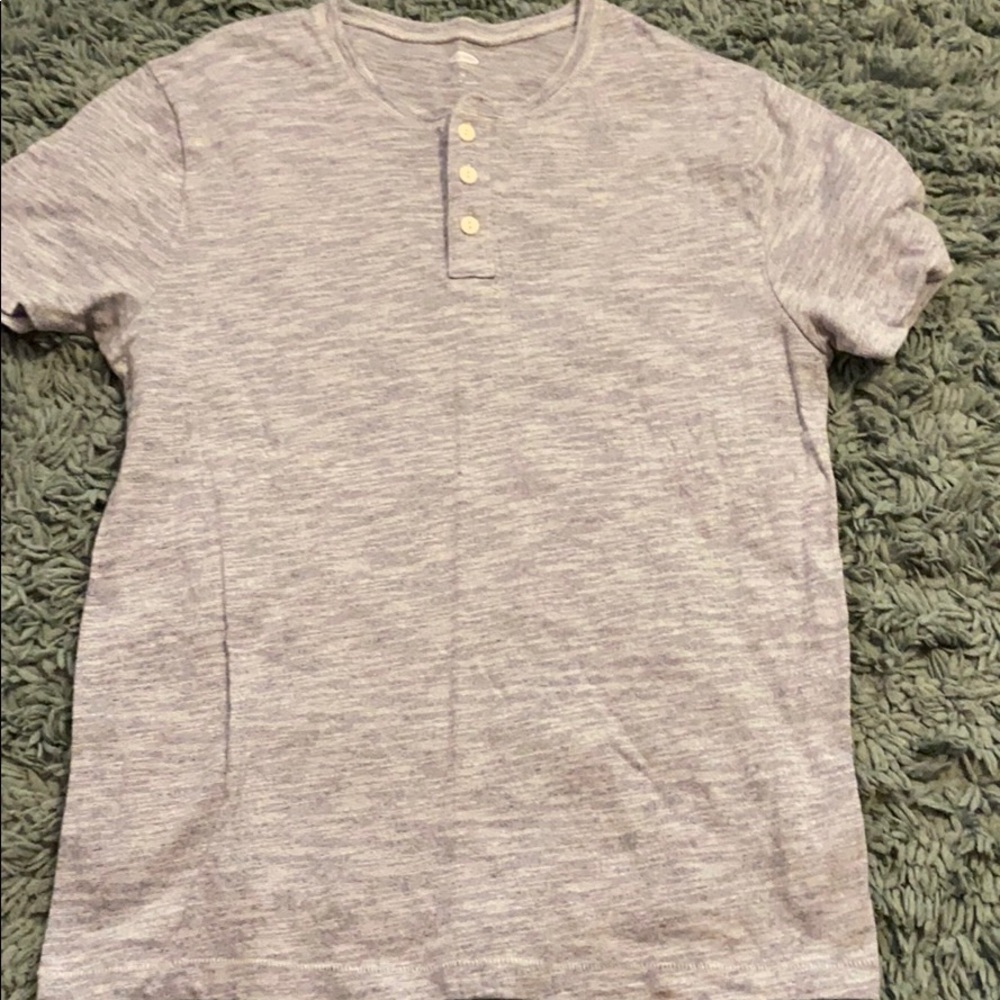Old navy shirt